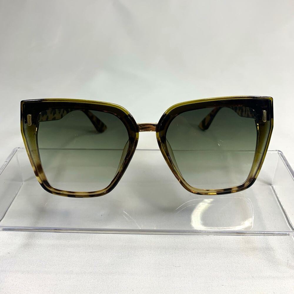 Tahari Women's Cat Eye Sunglasses Tortoise Shell Brown Frame Gray Gradient